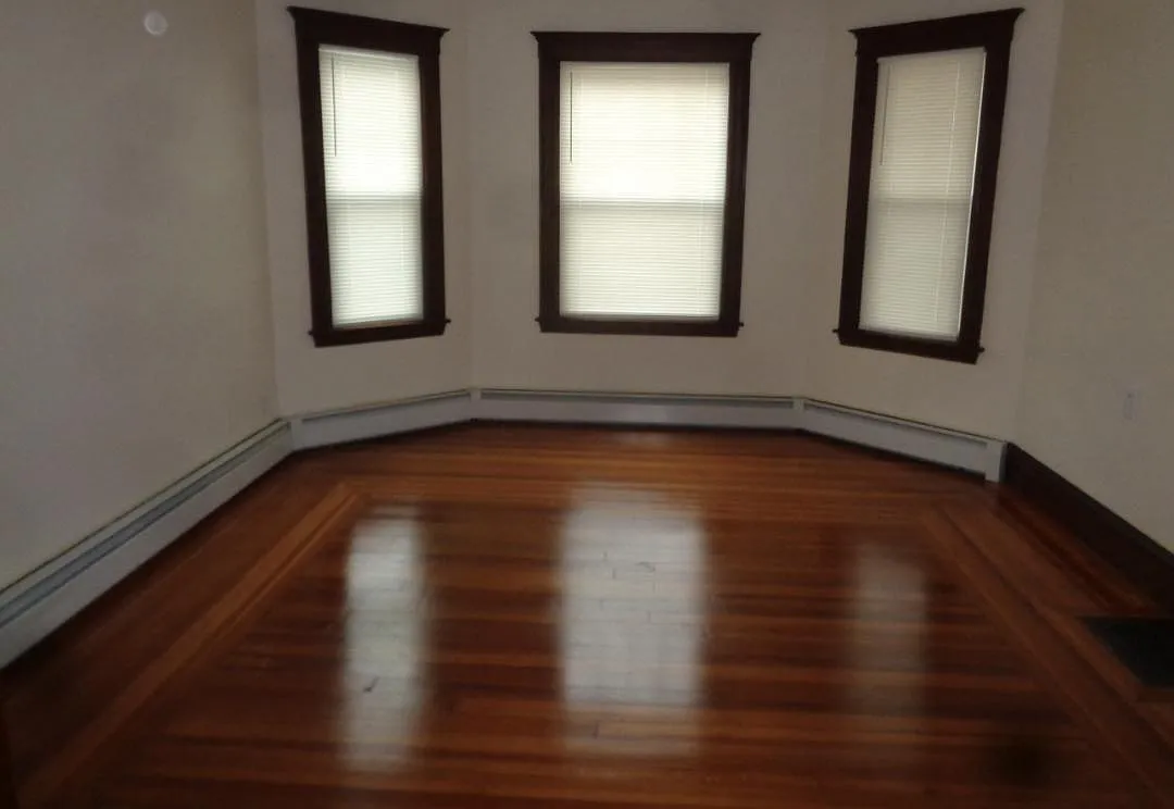 2 bed, 1100 sqft, $2,500 — Photo 2