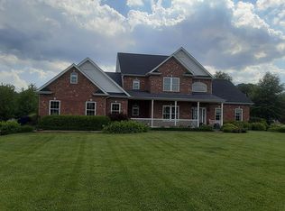 10479 Pine Crest Rd, Red Bud, IL 62278