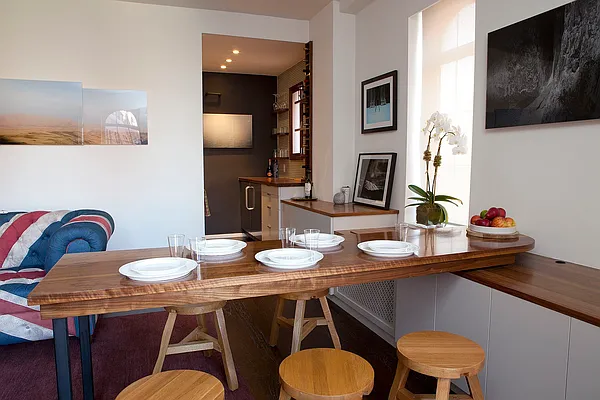 Sold by Corcoran | media 14