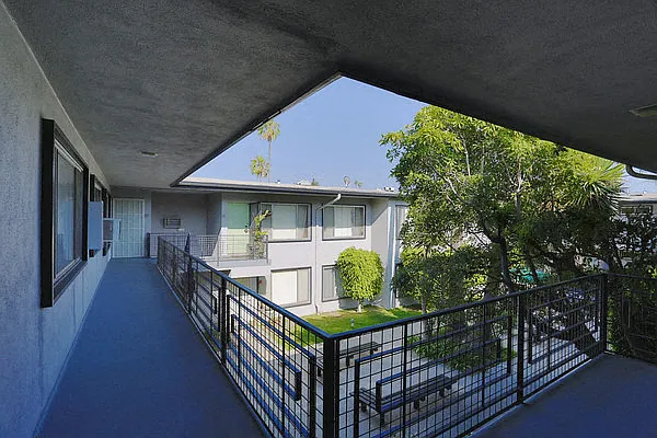 Ravencrest Apartments 1 — Photo 13