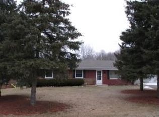 3450 Maple Dr, Hubertus, WI 53033