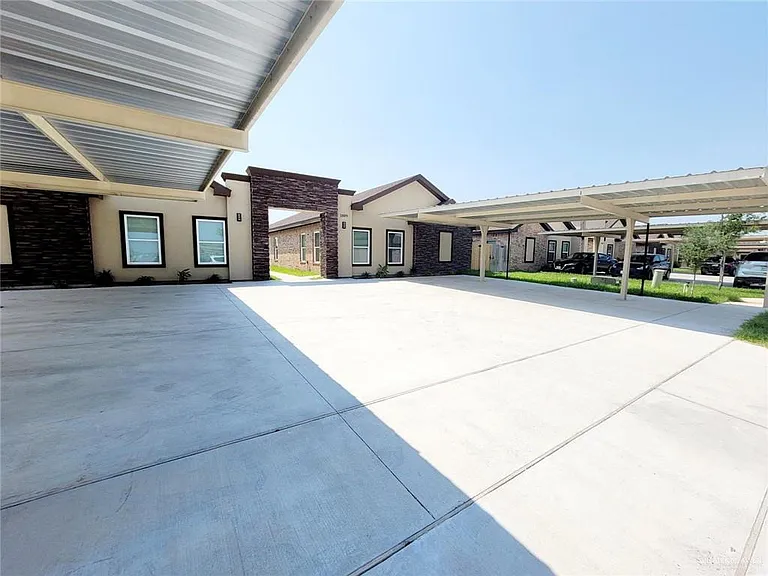 1809 Cari Nicole Ave #3 — Photo 1