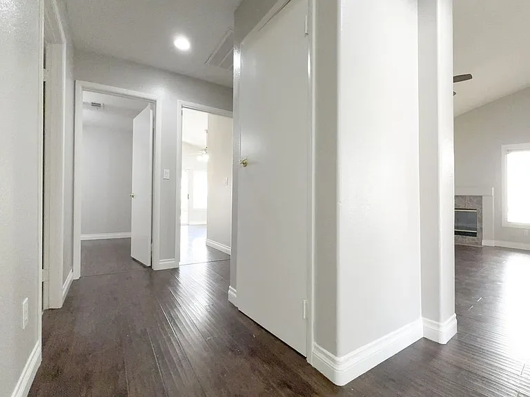325 Cavalla St — Photo 18