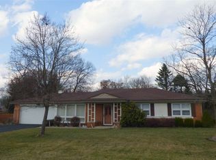 19121 Strawberry Hill Rd, South Bend, IN 46614