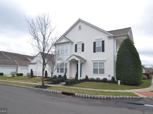 24 Lumbermill Ln