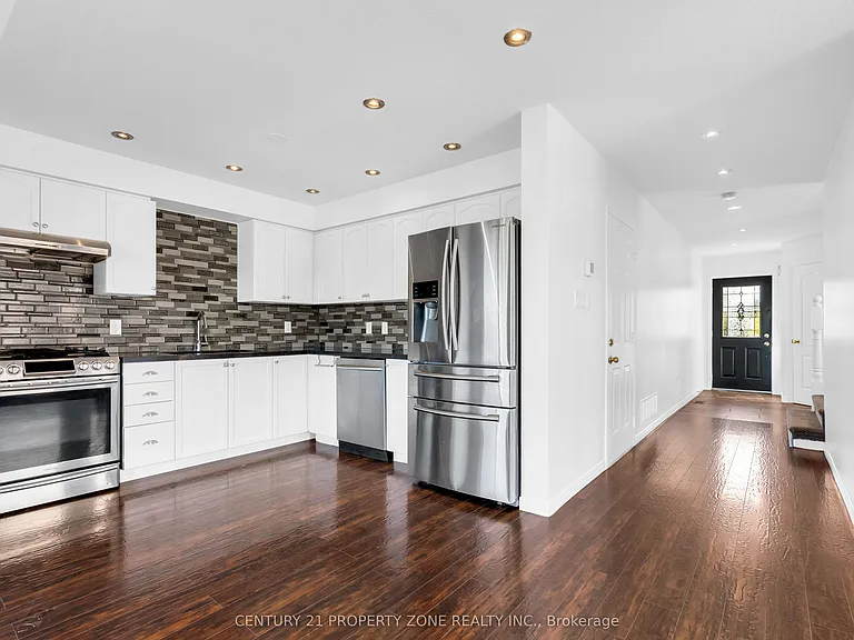 75 Benjamin Cres — Photo 14