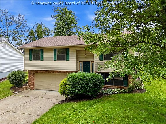 2nd image of 2 Dogwood Pl