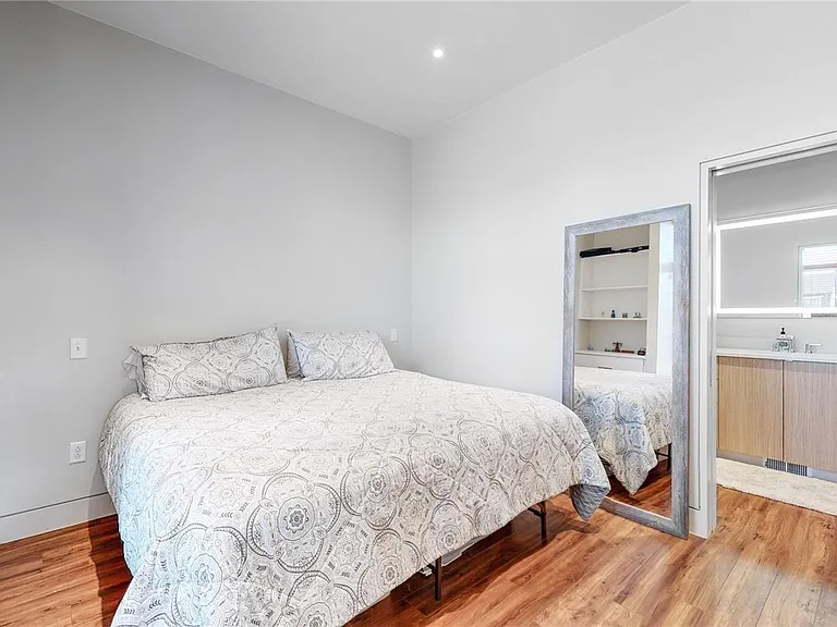 1636 Osceola St #200 — Photo 12