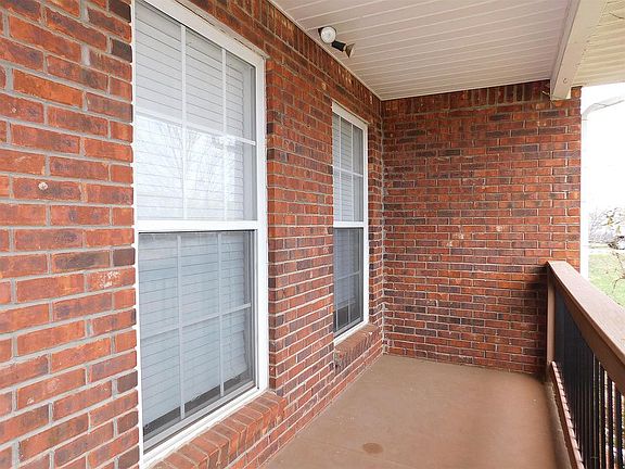 2nd image of 827 Ellie Nat Dr