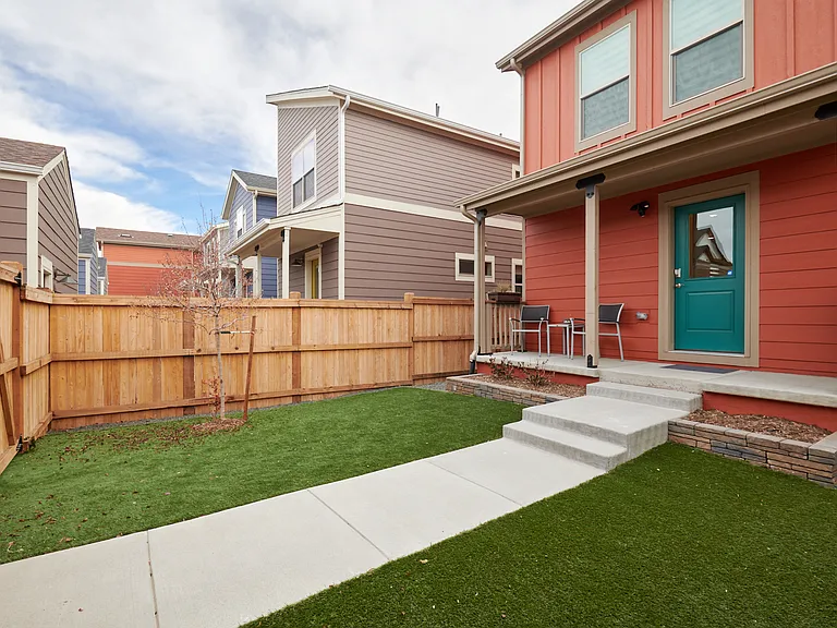 6339 Hanover St — Photo 23