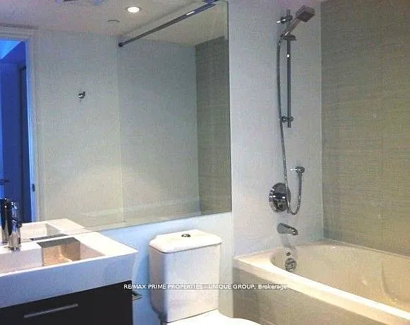 386 Yonge St #1707 — Photo 9