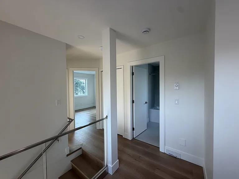9XX Westmount Dr — Photo 17