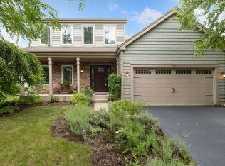 355 Buckingham Dr, Grayslake, IL 60030