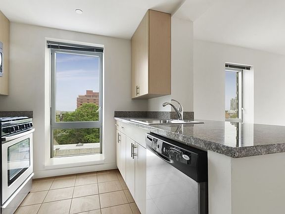 5th image of 15350 89th Ave APT 1002
