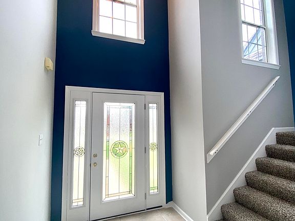 4th image of 5586 Lake Front Dr