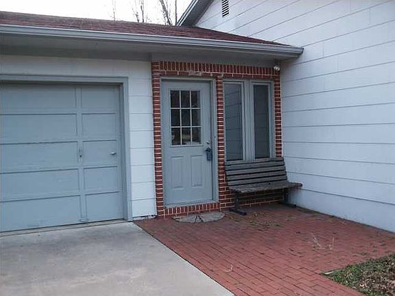 2nd image of 203 W 26th St