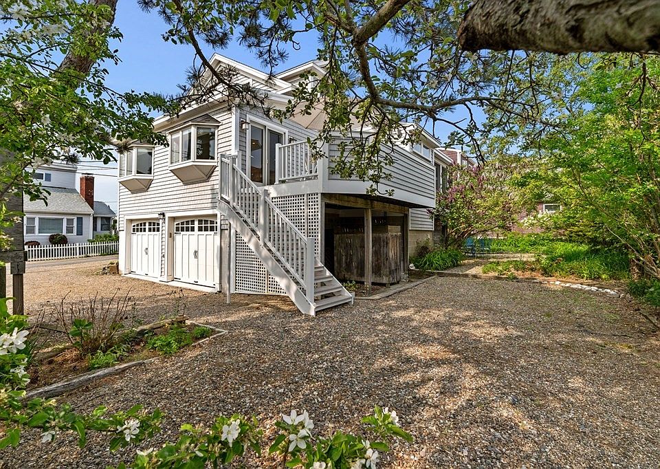 8 49th St, Newbury, MA 01951 Zillow