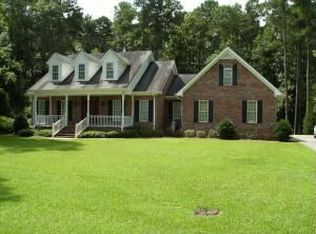 510 Vineland Dr, Whiteville, NC 28472