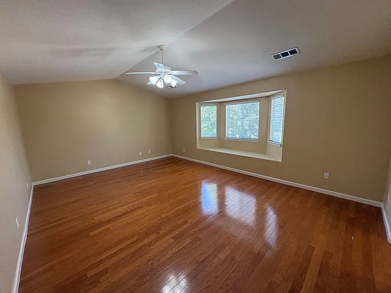 703 W Russell Ave — Photo 13
