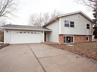 8309 Xerxes Ave N, Brooklyn Park, MN 55444