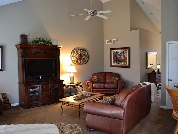 4th image of 70 Saybrook Dr #37