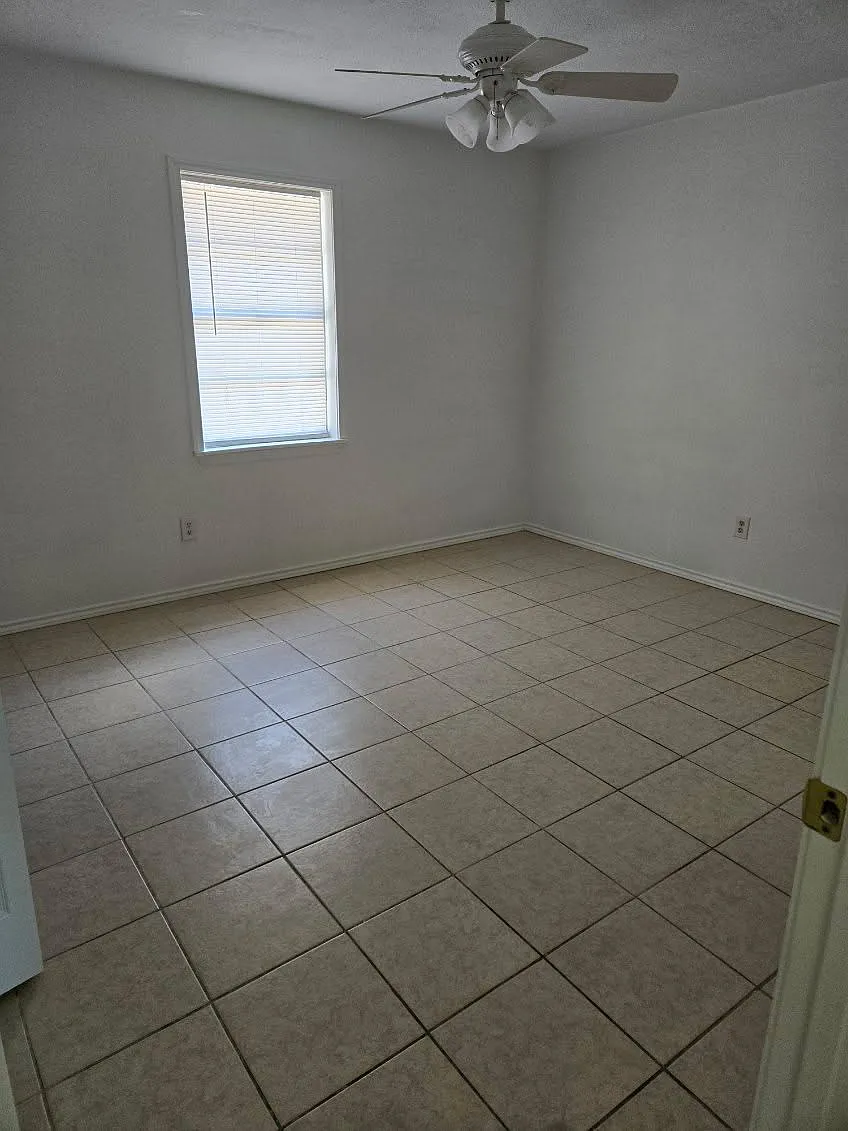 2 bed, 800 sqft, $950 — Photo 4