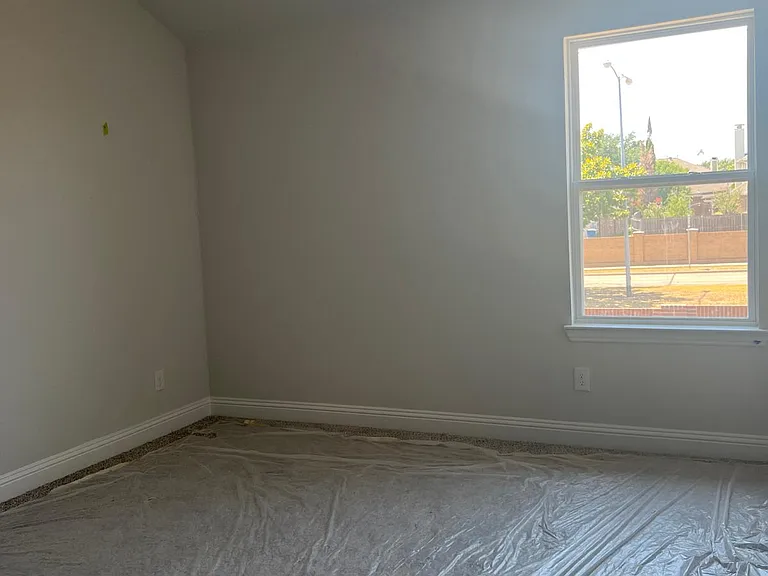 588 Hutchinson Ln — Photo 36