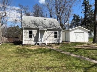 350 4th St NW, Milaca, MN 56353