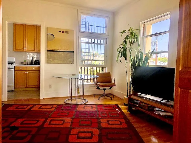 Nadine Apartments — Photo 2