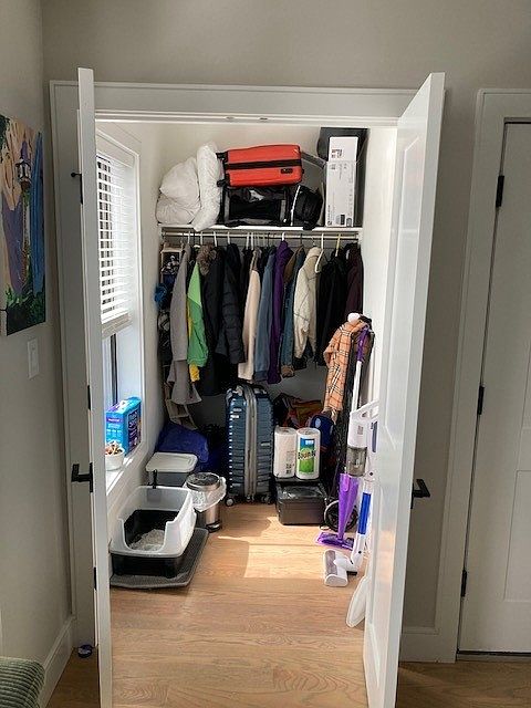 walk-in / office off living room