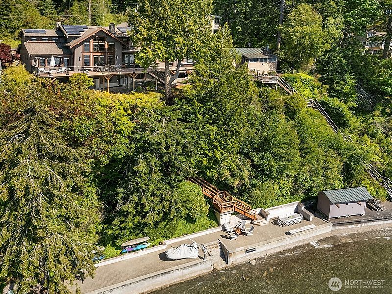 3rd image of 4174 Beach Drive