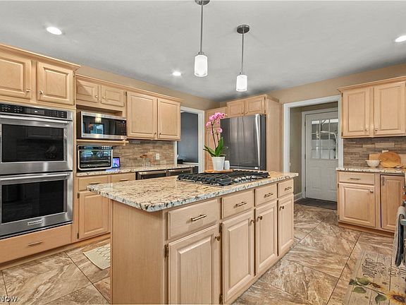 4th image of 43 Lakhani Ln