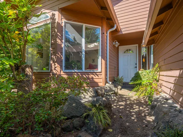 2085 NE Tide Ave, Lincoln City, OR 97367