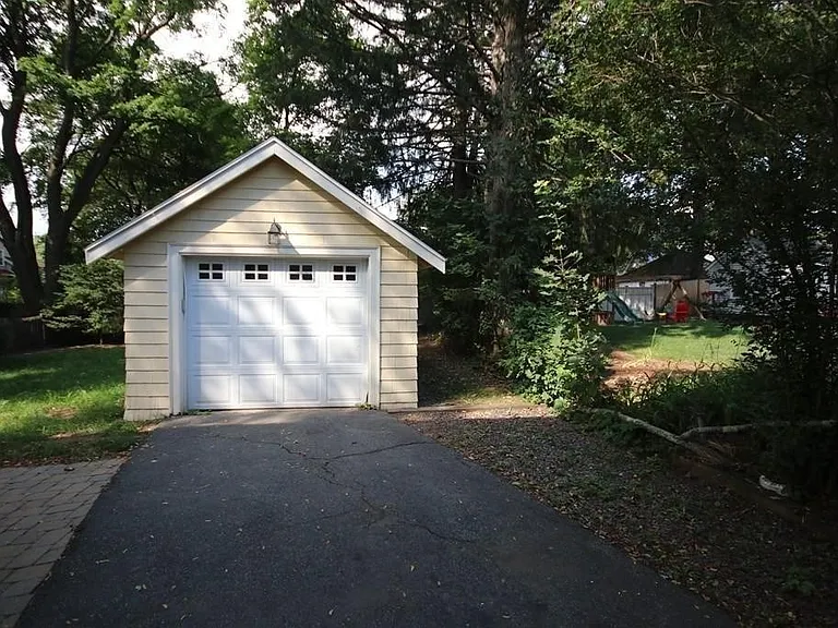 30 Farmcrest Ave — Photo 14