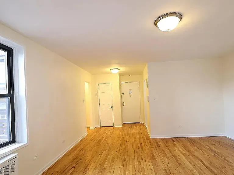 14345 Sanford Ave #107 — Photo 3