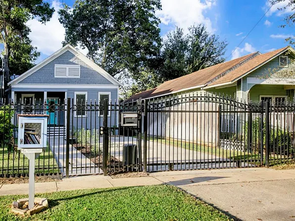 926 Robbie St, Houston, TX 77009