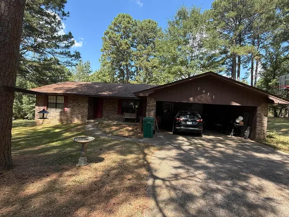 1411 Holly St, Nashville, AR 71852