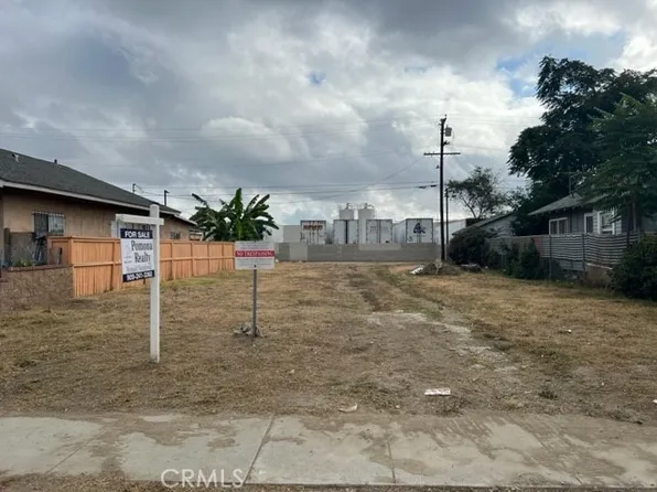 250 Palm Pl #53, Pomona, CA 91767