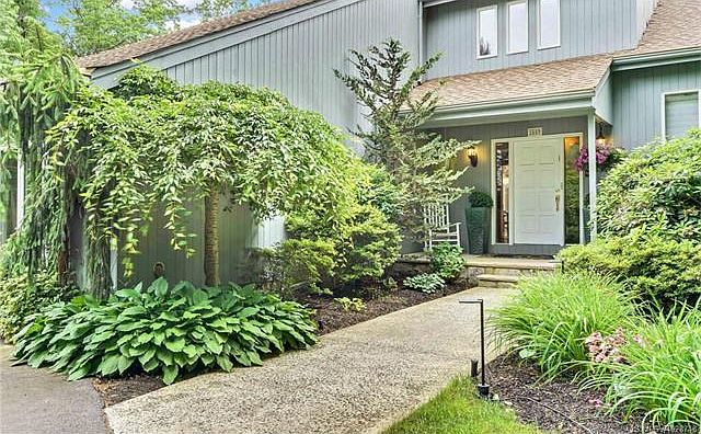 1st image of 1609 Badger Dr