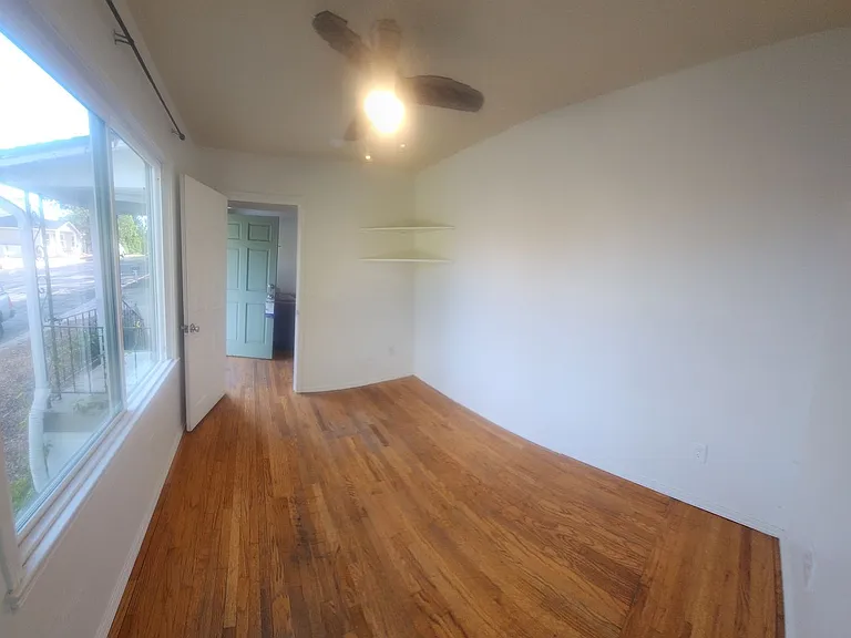 1690 Phillips Ln — Photo 31