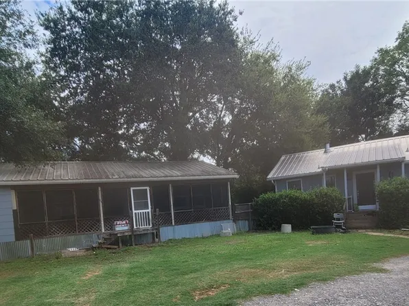 12863 Emu Ln, North Zulch, TX 77872