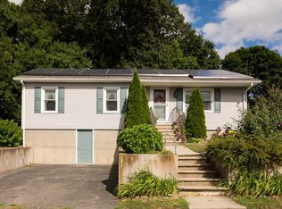 49 Bradley Ct, Fall River, MA 02720