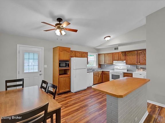 3rd image of 3031 Nepperhan Rd