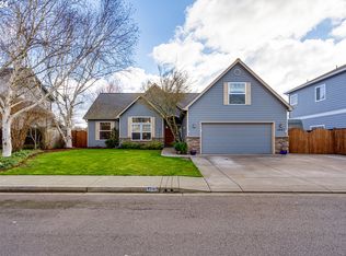 1467 W 12th Ave, Junction City, OR 97448