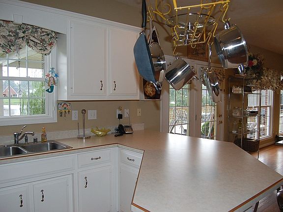 Kitchen, Breakfast area