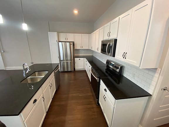 5th image of 11 N D St #201