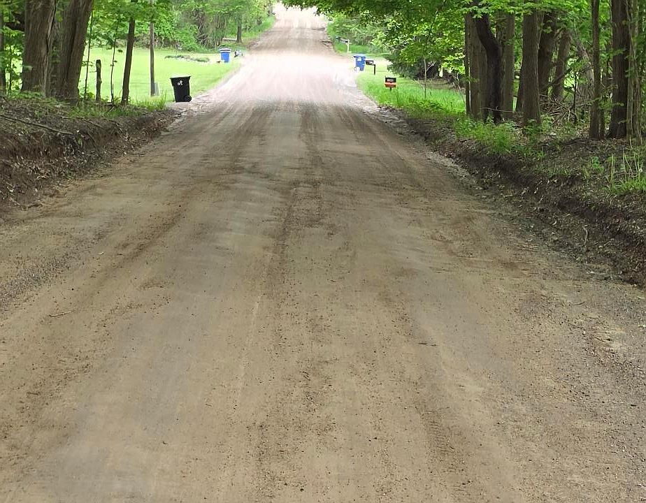 1st image of Maple Road E Maple Rd E
