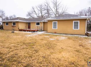 745 NW 62nd St, Topeka, KS 66617