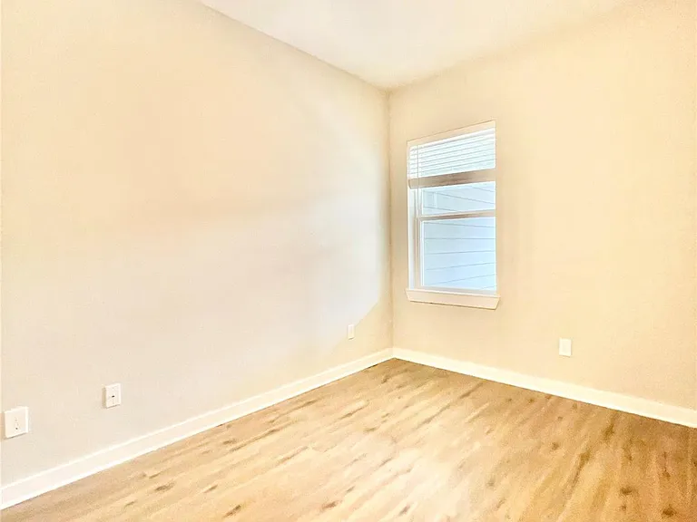 10317 Lake Rd #4A — Photo 13