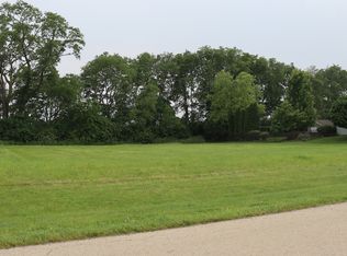 3098 Stonefence Dr, Kankakee, IL 60901